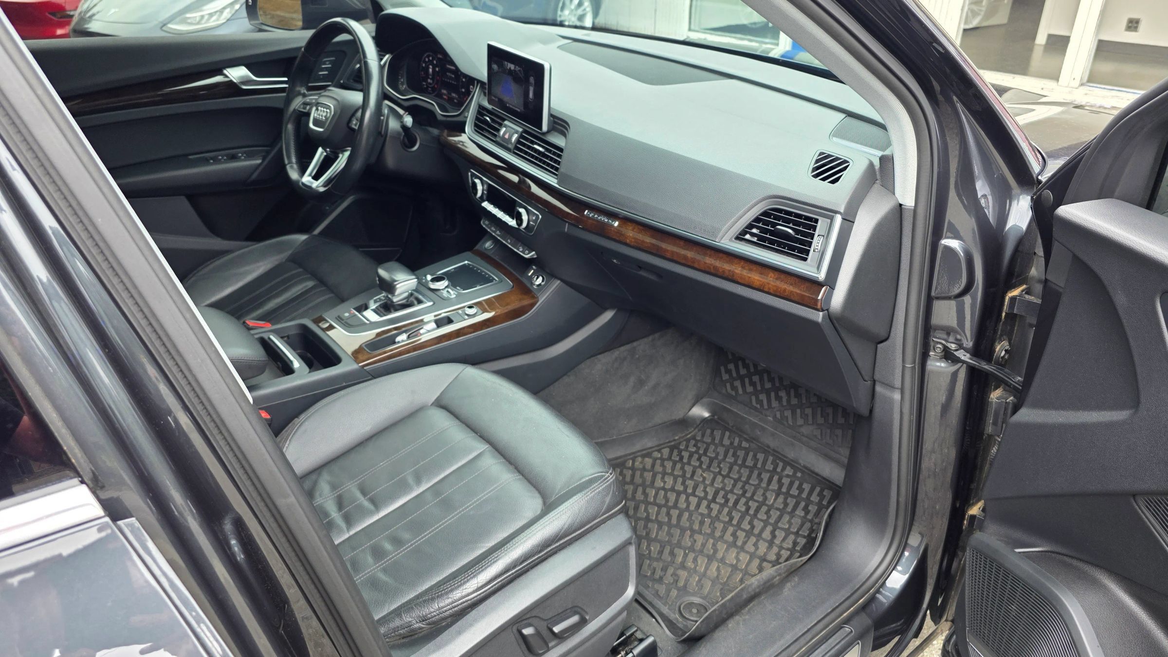 Used 2018 Audi Q5 2.0T Premium Plus w/ Premium Plus Package AWD/4WD image 12
