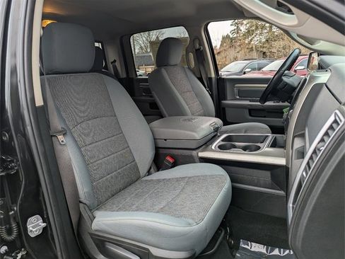 Used 2017 RAM 1500 Classic SLT w/ SLT Plus D￩cor Group image 36