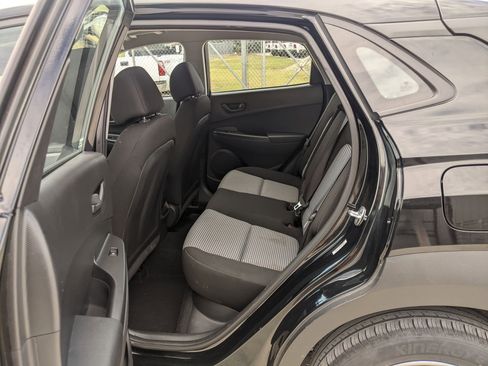 Used 2023 Hyundai Kona SE w/ Cargo Package image 20