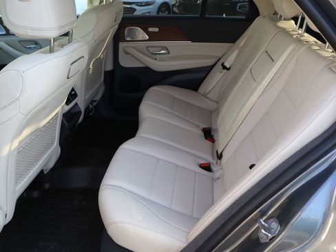 Used 2020 Mercedes-Benz GLE 450 4MATIC image 32