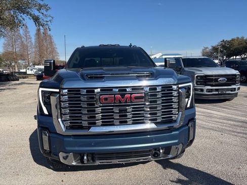 Used 2024 GMC Sierra 2500 Denali w/ Denali Reserve Package image 2