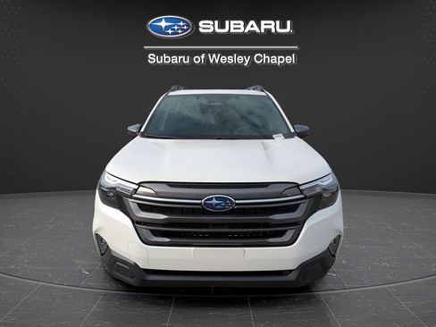 Used 2026 Subaru Forester Premium AWD/4WD image 9
