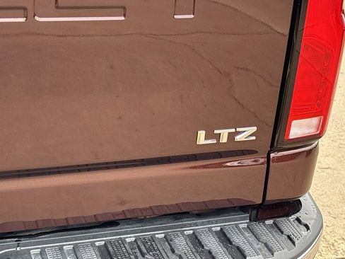 Used 2024 Chevrolet Silverado 2500 LTZ w/ LTZ Convenience Package image 5