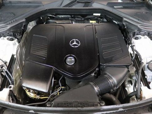 Used 2025 Mercedes-Benz GLC 300 4MATIC image 30