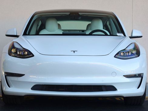 Used 2021 Tesla Model 3 Standard Range Plus RWD image 5