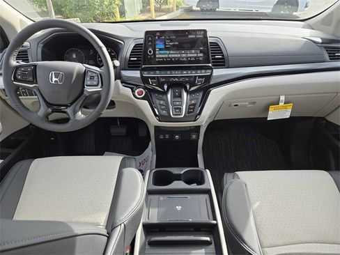 New 2026 Honda Odyssey Elite image 8