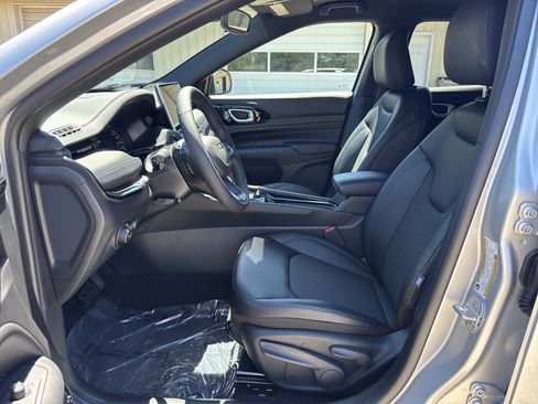 New 2026 Jeep Compass Latitude AWD/4WD image 13