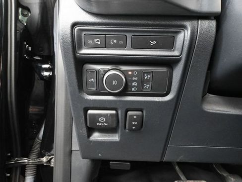 Used 2022 Ford F150 Lariat w/ Equipment Group 502A High image 33