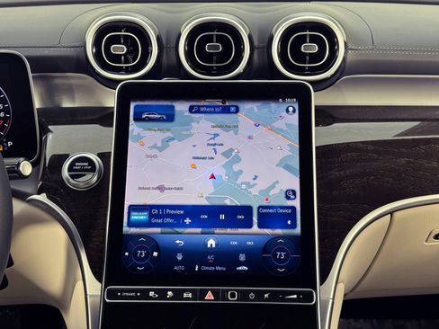 Used 2025 Mercedes-Benz GLC 350e 4MATIC image 25