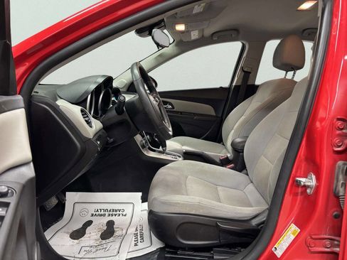 Used 2015 Chevrolet Cruze LT image 12