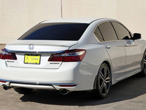 Used 2017 Honda Accord Sport image 44