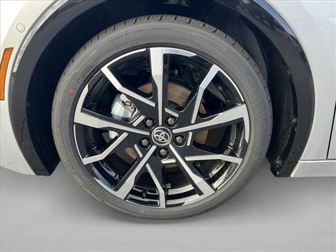 New 2026 Toyota Prius Plug-In Hybrid image 11