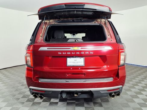 Used 2021 Chevrolet Suburban High Country RWD image 9