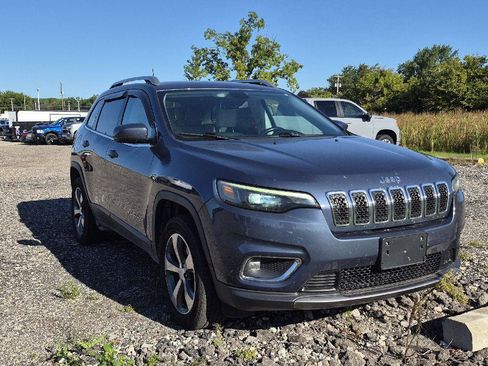 Used 2020 Jeep Cherokee Limited AWD/4WD image 2