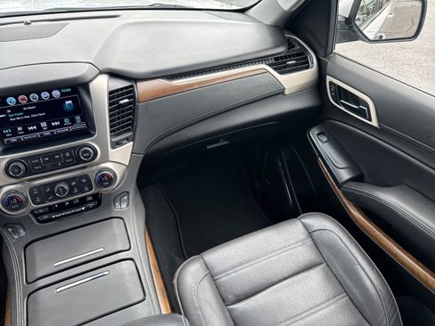 Used 2019 GMC Yukon Denali w/ Denali Ultimate Package AWD/4WD image 18