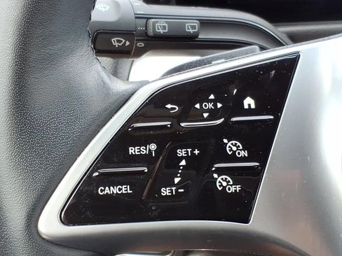 Certified 2025 Mercedes-Benz GLB 250 4MATIC image 25