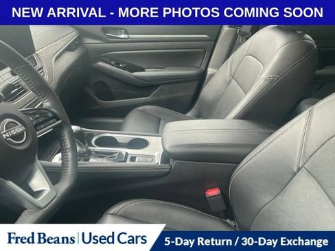 Used 2024 Nissan Altima 2.5 SL FWD image 11