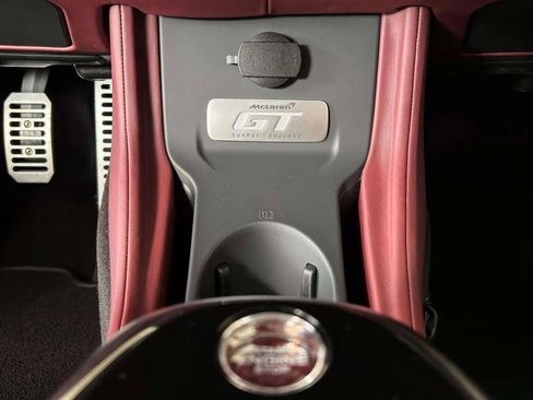 Used 2023 McLaren GT image 26