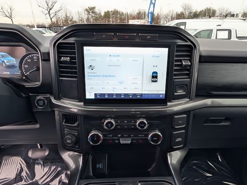 Certified 2023 Ford F150 XLT w/ Equipment Group 302A High image 17