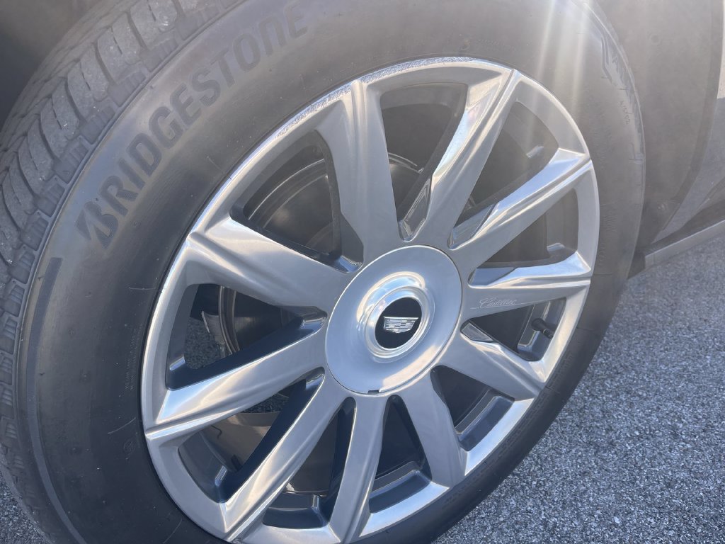 Used 2024 Cadillac Escalade Premium Luxury Platinum w/ LPO, Floor Liner Package AWD/4WD image 2