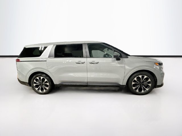 Certified 2023 Kia Carnival EX FWD image 8