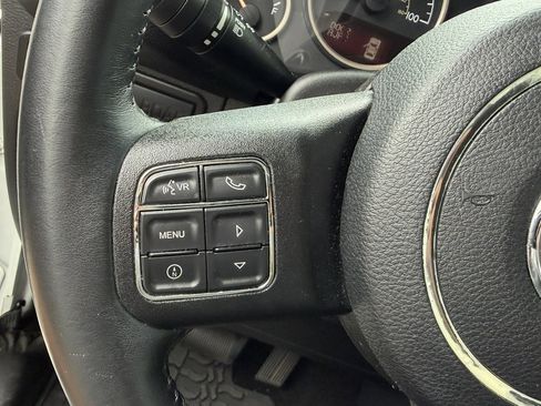 Certified 2016 Jeep Wrangler Unlimited Sahara AWD/4WD image 9