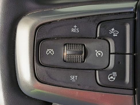 Used 2024 Chevrolet Suburban Z71 w/ Off-Road Capability Package image 21