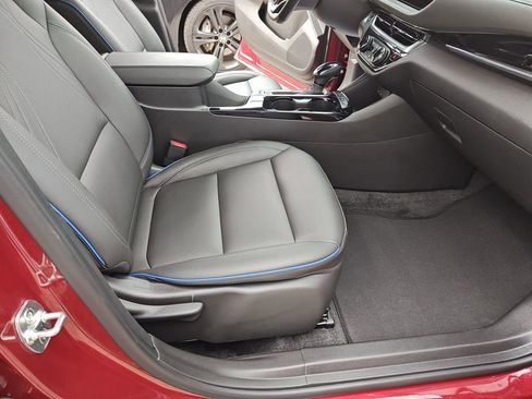 Used 2024 Buick Envista Sport Touring w/ Convenience I Package FWD image 29