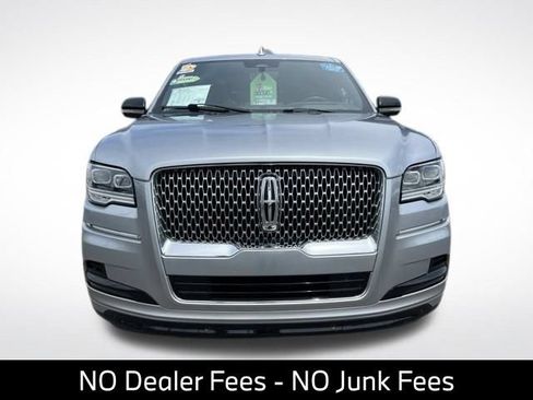 Used 2022 Lincoln Navigator L Reserve RWD image 2