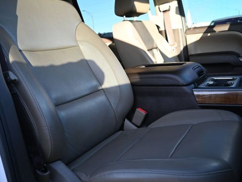 Used 2018 GMC Sierra 1500 SLT image 32