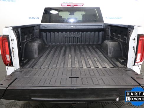 Used 2024 GMC Sierra 1500 AT4 w/ Technology Package AWD/4WD image 9