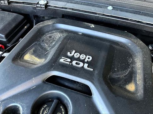 Used 2021 Jeep Wrangler Unlimited Rubicon AWD/4WD image 32