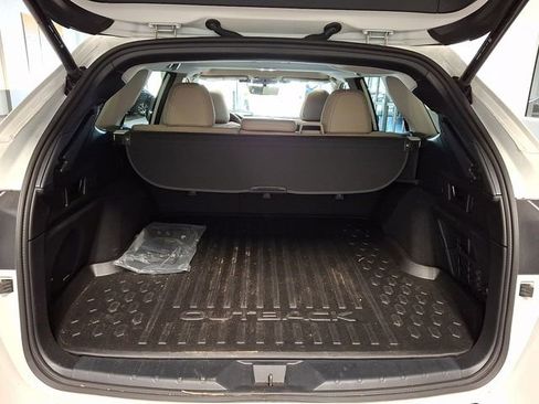 Certified 2025 Subaru Outback Limited image 32
