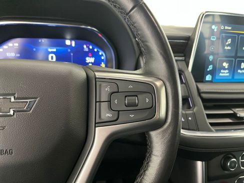 Used 2022 Chevrolet Tahoe Z71 w/ Luxury Package AWD/4WD image 7