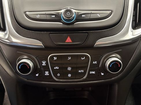 Used 2018 Chevrolet Equinox LT image 23