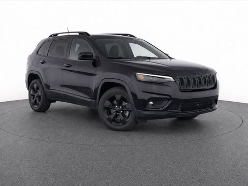 Used 2021 Jeep Cherokee Latitude Plus FWD image 2