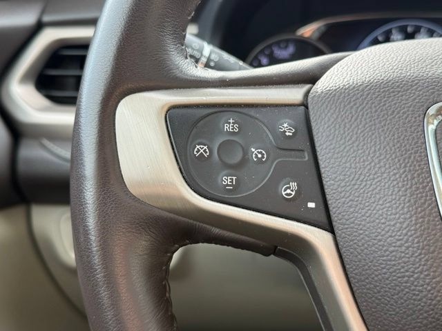 Used 2017 GMC Acadia Denali w/ Technology Package AWD/4WD image 25