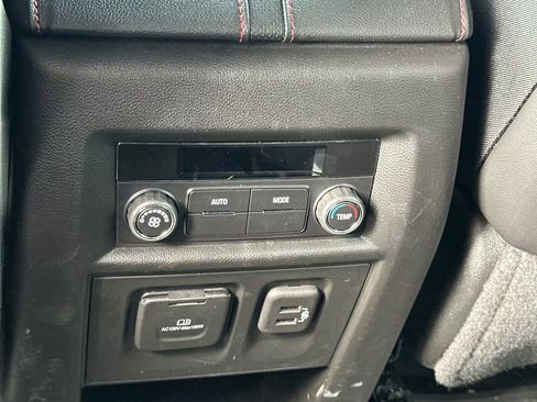 Certified 2023 Chevrolet Traverse RS image 43