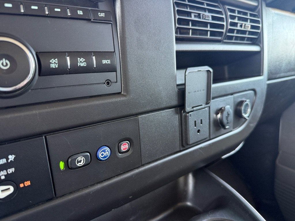 Used 2021 Chevrolet Express 3500 w/ Power Convenience Package RWD image 16
