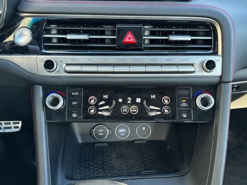 Used 2025 Genesis G70 2.5T w/ Sport Prestige Package image 9