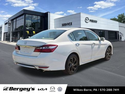 Used 2017 Honda Accord EX-L image 6