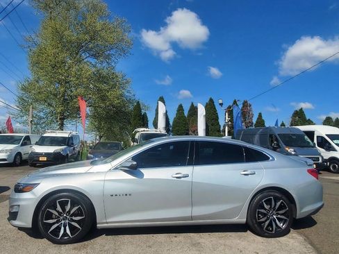 Used 2020 Chevrolet Malibu RS image 2