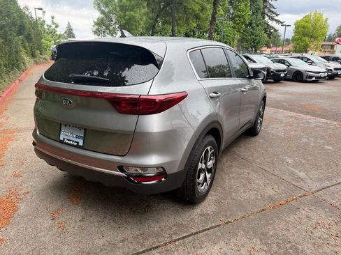 Used 2022 Kia Sportage LX AWD/4WD image 4