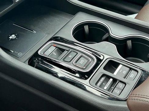 Used 2023 Honda Pilot Elite image 23