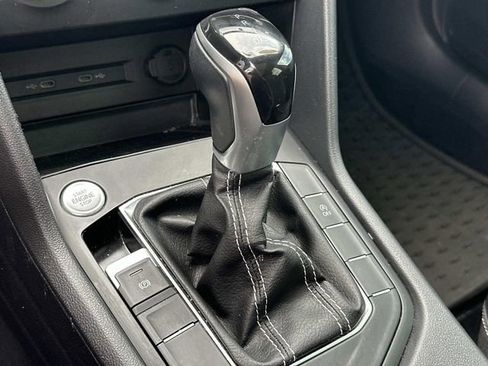 Used 2022 Volkswagen Taos SE image 26