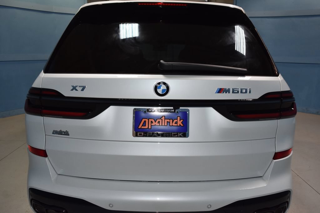 Used 2025 BMW X7 M60i AWD/4WD image 31