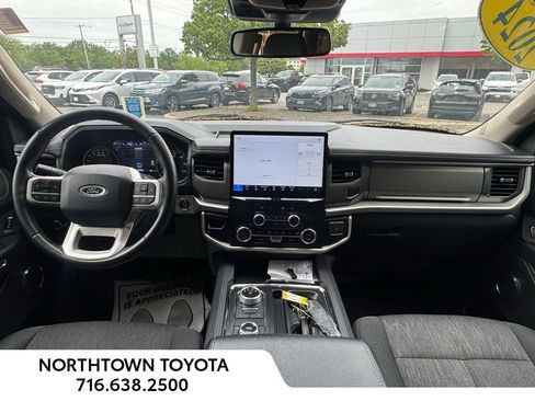 Used 2024 Ford Expedition XLT AWD/4WD image 20