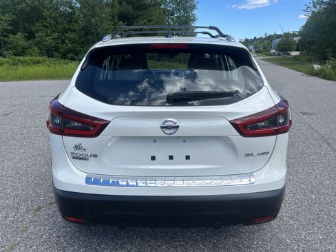 Certified 2022 Nissan Rogue Sport SL AWD/4WD image 6
