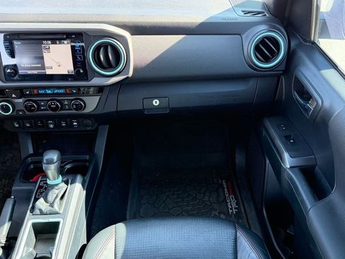 Used 2018 Toyota Tacoma TRD Pro image 11