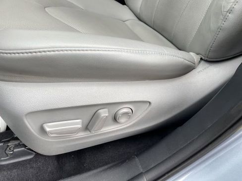 Used 2020 Toyota Highlander Limited AWD/4WD image 9